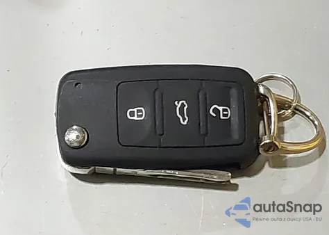 2013 Volkswagen Passat 2.5L Se z USA, uszkodzony, nr VIN 1VWBP7A39DC094838